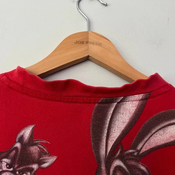 Lot 29 Looney Tunes Bugs Bunny Daffy Duck Wile E. Coyote AOP Red T-Shirt XXL - Picture 7 of 8